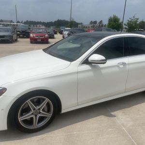 MERCEDES-BENZ E-CLASS - 2