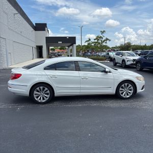 2010 Volkswagen CC SPORT photo 10