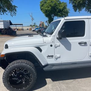 JEEP WRANGLER UNLIMITED SAHARA ALTITUDE - 2