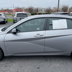 HYUNDAI ELANTRA SEL SPORT - 4