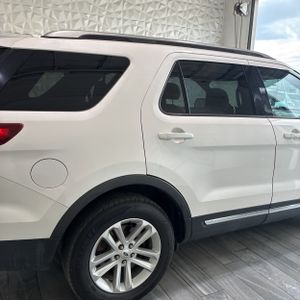 2017 FORD EXPLORER XLT 照片 8