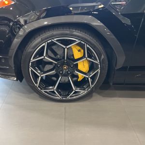 صورة مصغرة 13 لـ 2023 Lamborghini URUS BASE