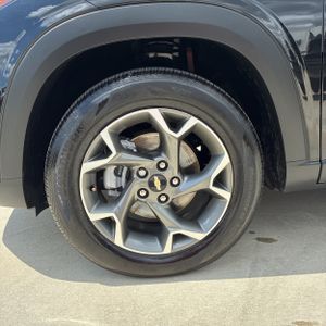 2025 Chevrolet TRAX LT — миниатюра 17