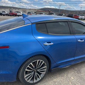 KIA STINGER PREMIUM - 9