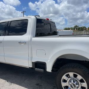 FORD F-250 SUPER DUTY LARIAT - 6