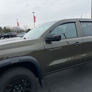 CHEVROLET COLORADO TRAIL BOSS - 2