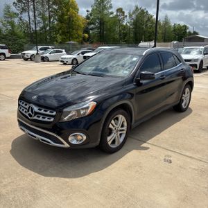 MERCEDES-BENZ GLA - 1