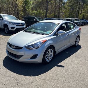 HYUNDAI ELANTRA GLS - 1