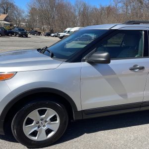 FORD EXPLORER BASE - 2