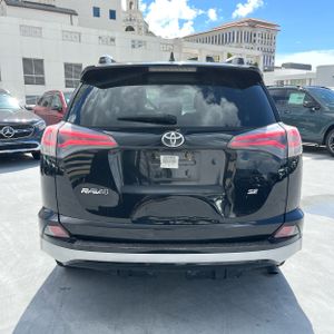 2018 Toyota RAV4 SE — фото 7