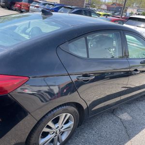 HYUNDAI ELANTRA SE - 9