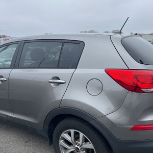 KIA SPORTAGE LX - 6