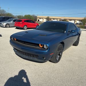 DODGE CHALLENGER SXT - 1