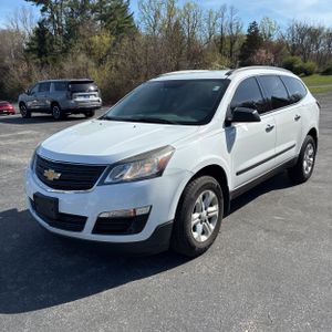 CHEVROLET TRAVERSE LS - 1
