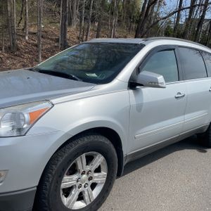 CHEVROLET TRAVERSE LT - 2