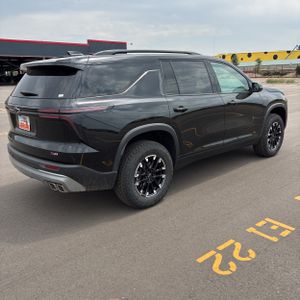 2025 Chevrolet TRAVERSE Z71 照片 8