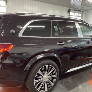 MERCEDES-BENZ GLS - 8