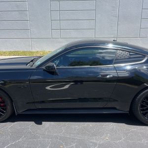 FORD MUSTANG GT PREMIUM - 4
