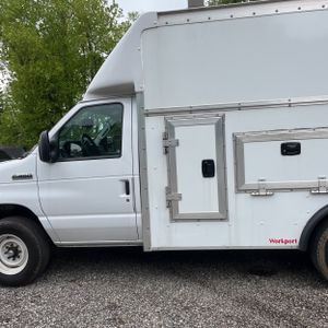 FORD E-350 CUTAWAY - 4