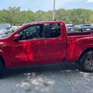 2025 Nissan FRONTIER SV 照片 4