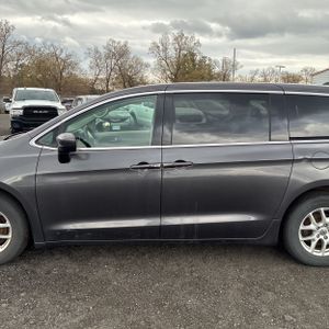 CHRYSLER VOYAGER LX - 4