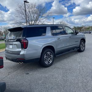 CHEVROLET SUBURBAN Z71 - 8