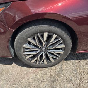 2025 Nissan ALTIMA SV thumbnail 17