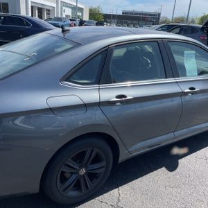 VOLKSWAGEN JETTA SE - 9