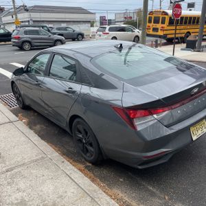 HYUNDAI ELANTRA SEL - 4