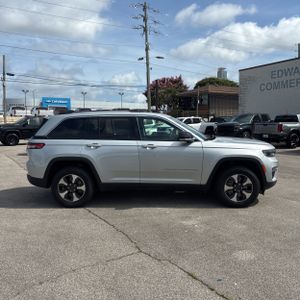 2024 JEEP GRAND CHEROKEE 4XE 照片 10