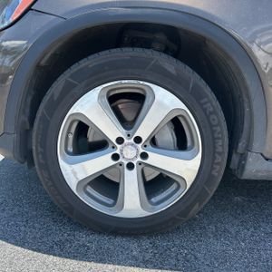 2017 Mercedes-BENZ GLC thumbnail 17