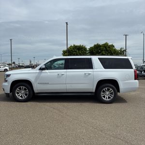 CHEVROLET SUBURBAN LT - 3