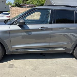 FORD EXPLORER XLT - 3