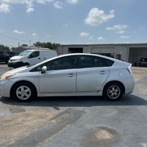 2011 Toyota PRIUS FOUR — фото 3