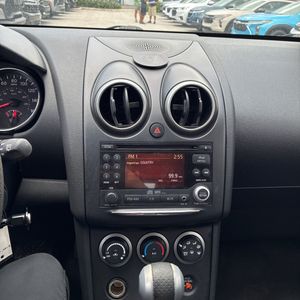 2011 Nissan ROGUE SV 照片 35