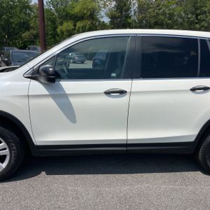 HONDA PILOT LX - 4