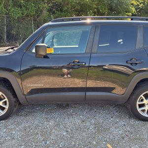 2022 JEEP RENEGADE LATITUDE 照片 4