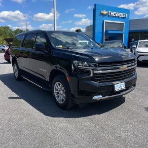 2024 Chevrolet SUBURBAN LT photo 12
