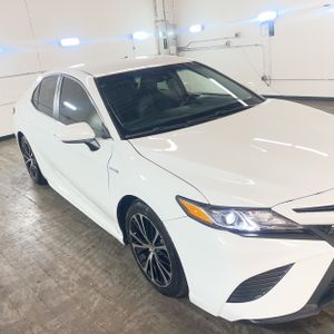 صورة مصغرة 13 لـ 2018 Toyota CAMRY HYBRID SE