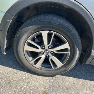 2017 Toyota RAV4 XLE 缩略图 18