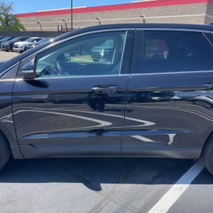FORD EDGE SEL - 4