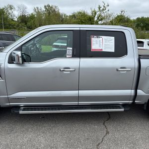 FORD F-150 LARIAT - 4