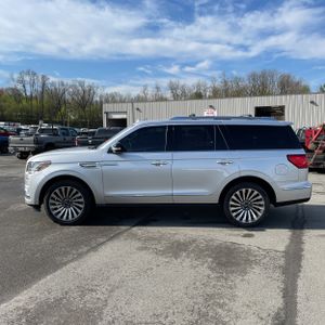 LINCOLN NAVIGATOR RESERVE - 3