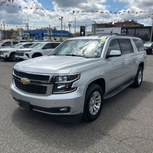 CHEVROLET SUBURBAN LT - 1