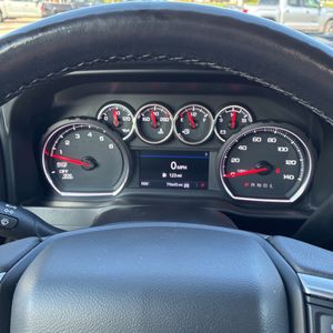 صورة 39 لـ 2020 Chevrolet SILVERADO 1500 RST
