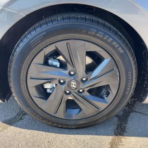 2021 Hyundai ELANTRA SEL — миниатюра 17