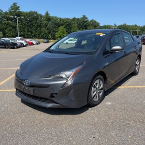 صورة 1 لـ 2017 Toyota PRIUS THREE