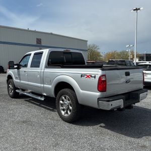 FORD F-250 SUPER DUTY LARIAT - 4