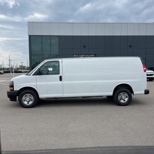 CHEVROLET EXPRESS CARGO 2500 - 3