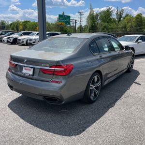 BMW 7 SERIES 750I - 8